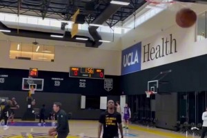 顿宝已被肯纳德的三分技术彻底征服😂